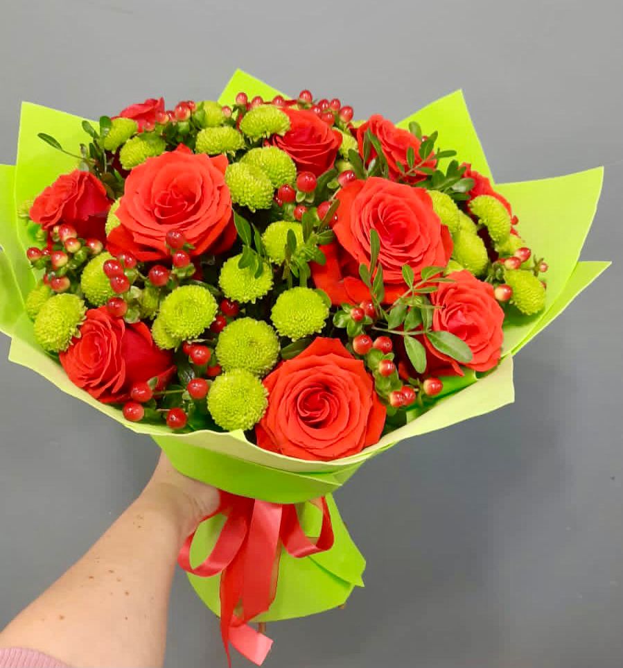 Букет цветов из: Хризантемы и Розы в Острогожске