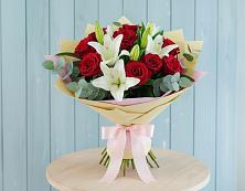 Букет цветов из:  Лилии и Розы в Острогожске