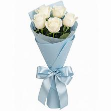 Букет 5 Белых роз Проуд в Острогожске
