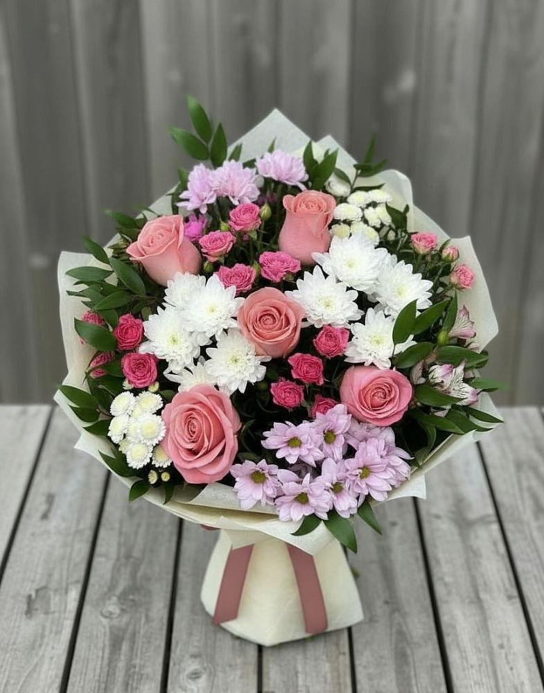 Букет цветов из: Альстромерии, Гвоздики, Розы и Хризантемы в Острогожске
