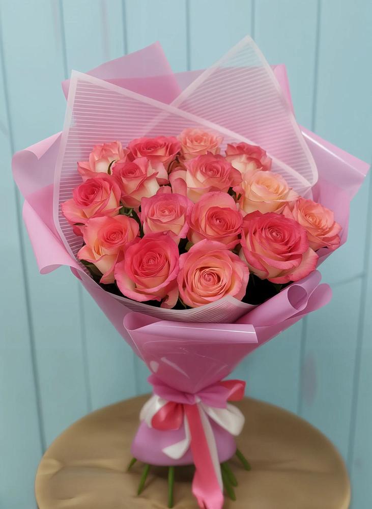 Букет 15 Розовых роз Равель в Острогожске