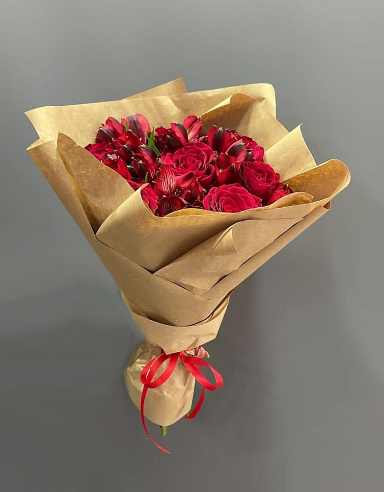 Букет цветов из: Альстромерии и Розы в Острогожске