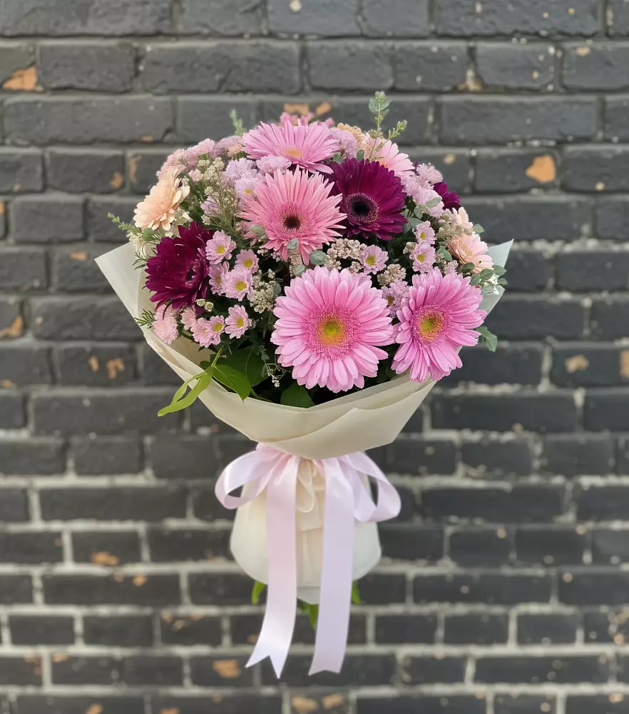 Букет цветов из: Герберы и Хризантемы в Острогожске