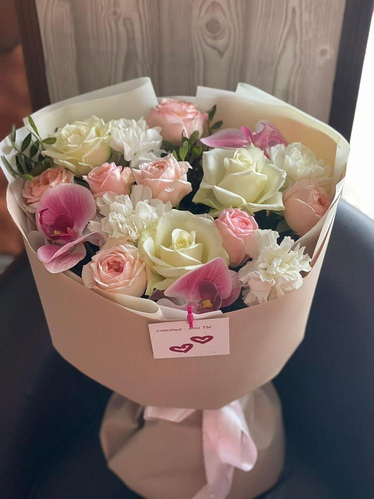 Букет цветов из: Орхидеи, Розы и Гвоздики в Острогожске