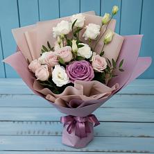 Букет цветов из:  Розы и Лизиантусы в Острогожске