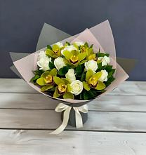 Букет цветов из:  Орхидеи и Розы в Острогожске