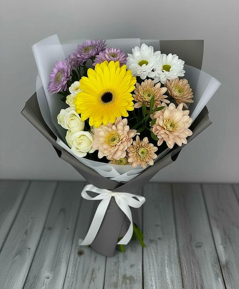 Букет цветов из: Розы, Герберы и Хризантемы в Острогожске