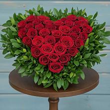 Цветочная композиция из Розы в виде сердца в Острогожске