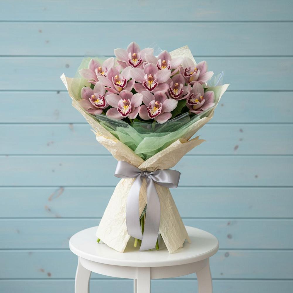 Букет цветов из: Орхидеи и Розы в Острогожске