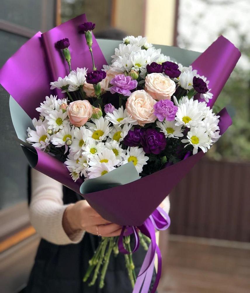 Букет цветов из: Хризантемы, Гвоздики и Розы в Острогожске