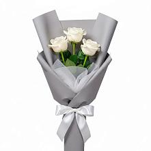 Букет 3 белые розы в Острогожске