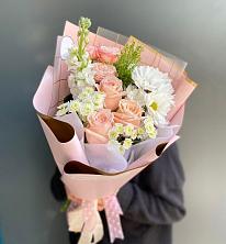 Букет цветов из:  Хризантемы и Розы в Острогожске