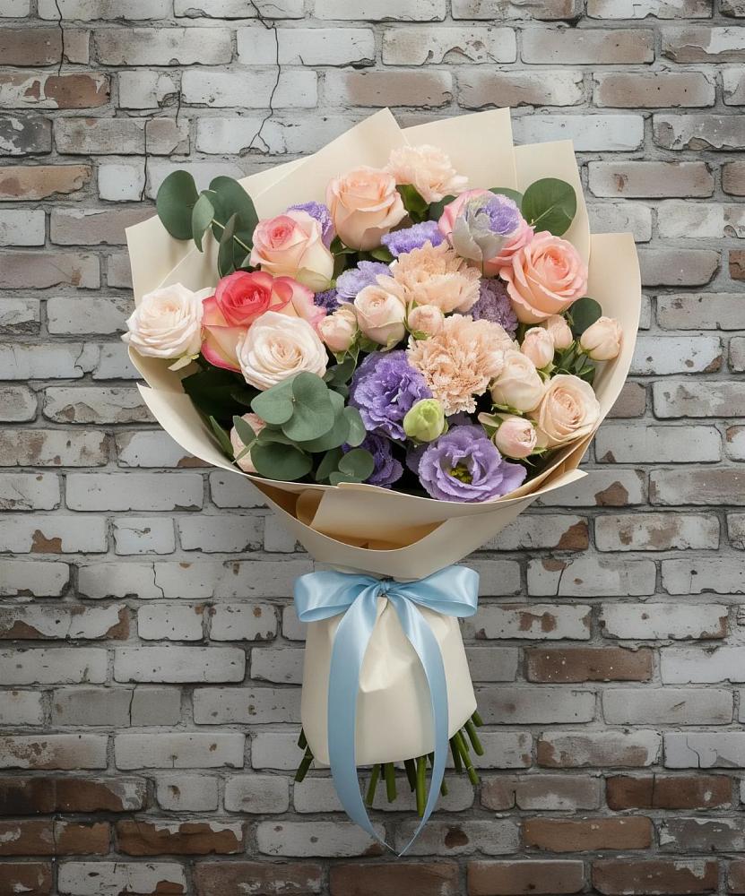 Букет цветов из: Розы, Лизиантусы и Гвоздики в Острогожске