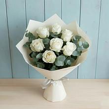 Букет Белые розы в Эвкалипте в Острогожске