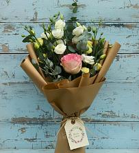 Букет цветов из:  Розы и Лизиантусы в Острогожске