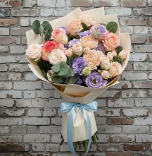 Букет цветов из:  Розы, Лизиантусы и Гвоздики в Острогожске