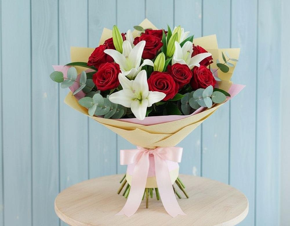 Букет цветов из: Лилии и Розы в Острогожске